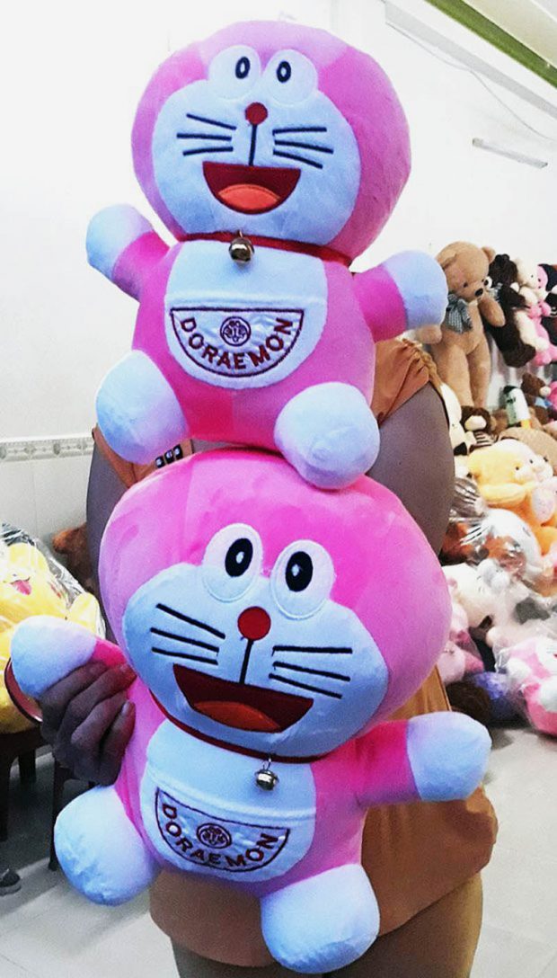 Mèo bông Doraemon hồng nhỏ - Gấu Bông Cần Thơ