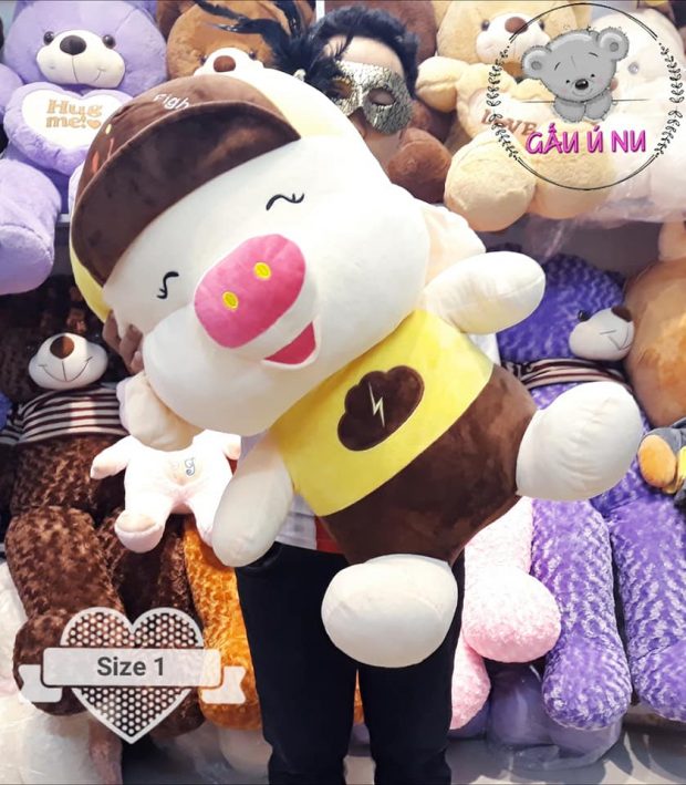 Heo ngồi đội nón size 1 màu vàng